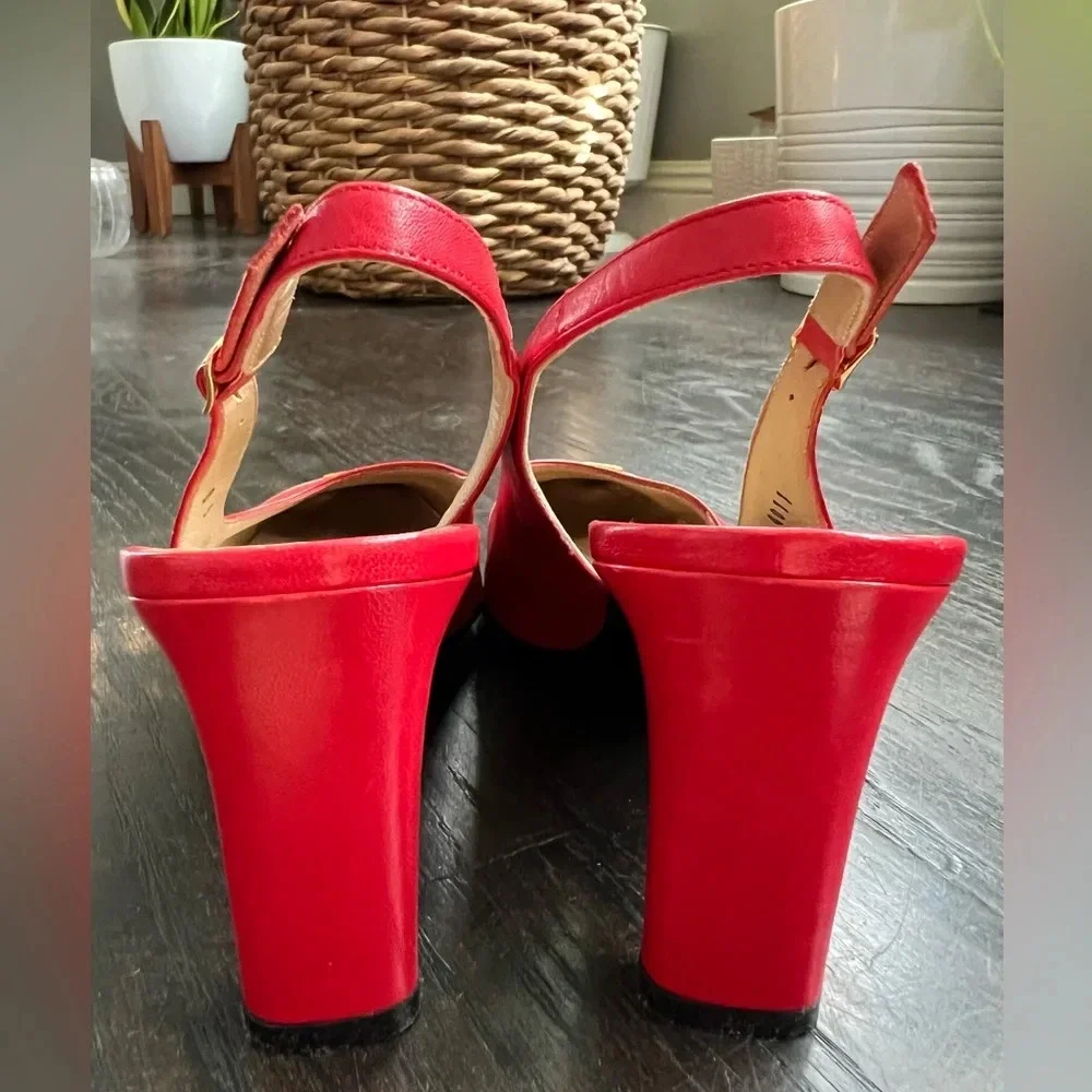 St. John Women’s Cherry Red Classic Retro Leather Slingback Pump Heels 5
